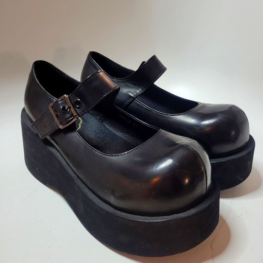 *sold* Black Platform Mary Jane Shoes Juice Park